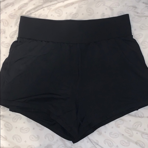 Fabletics Shorts - Picture 1 of 4